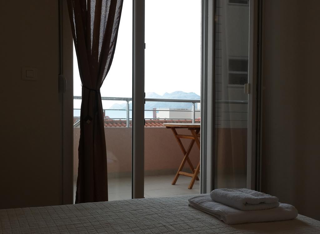 Tuna Apartments Dobra Voda Kültér fotó