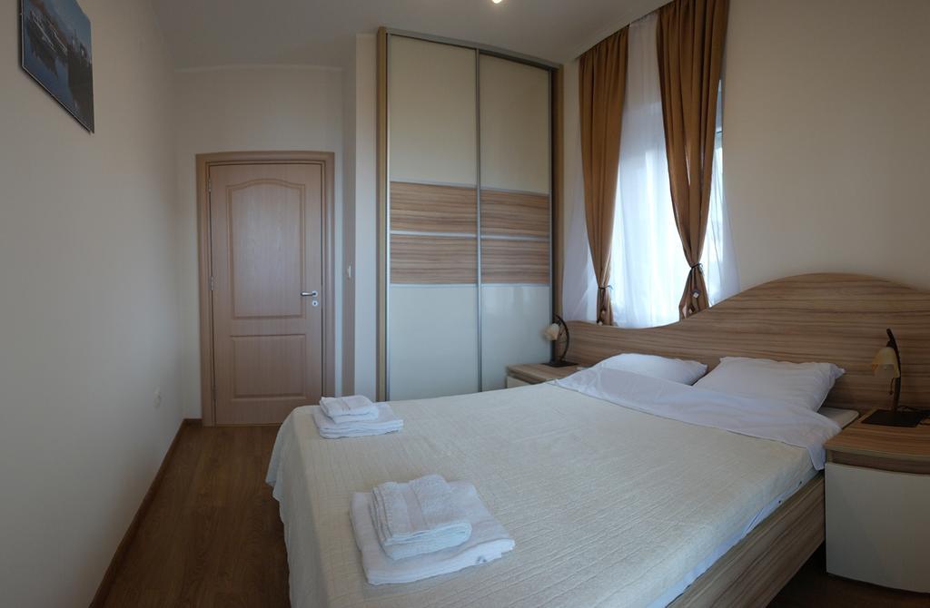 Tuna Apartments Dobra Voda Kültér fotó